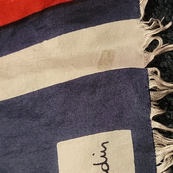 Beautiful Pierre Cardin silk scarf - Picture 3 of 5